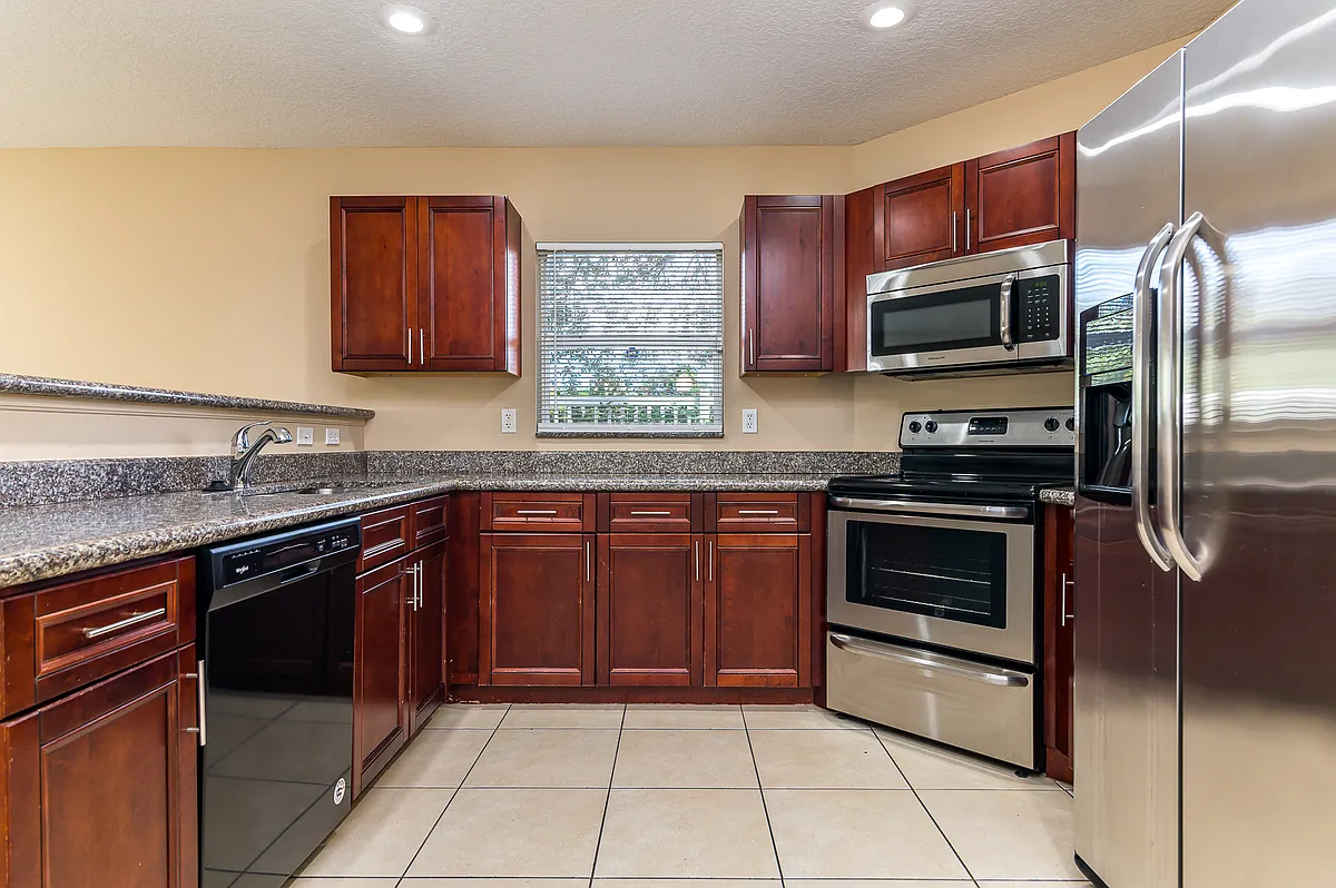 Building Photo - 959 SW 15th St