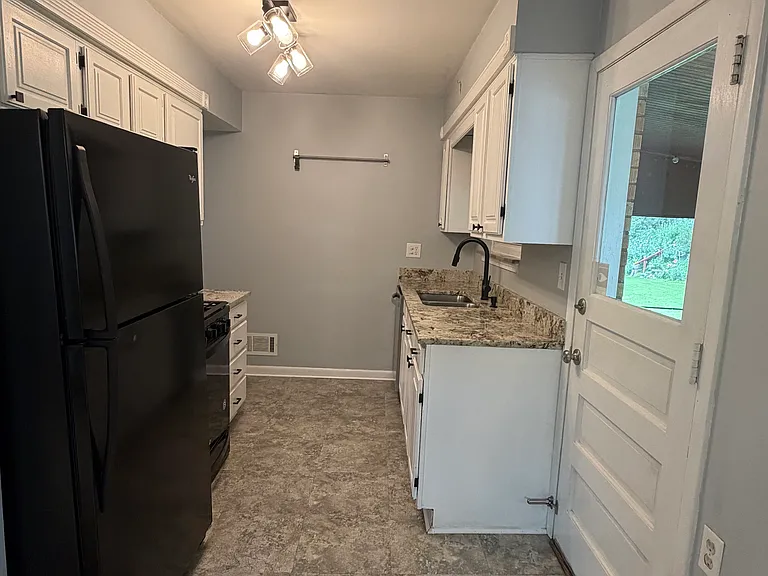 42 Alpine Dr — Photo 5