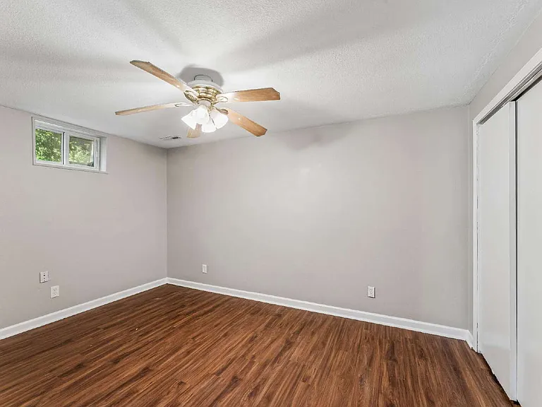 804 Pine St — Photo 40