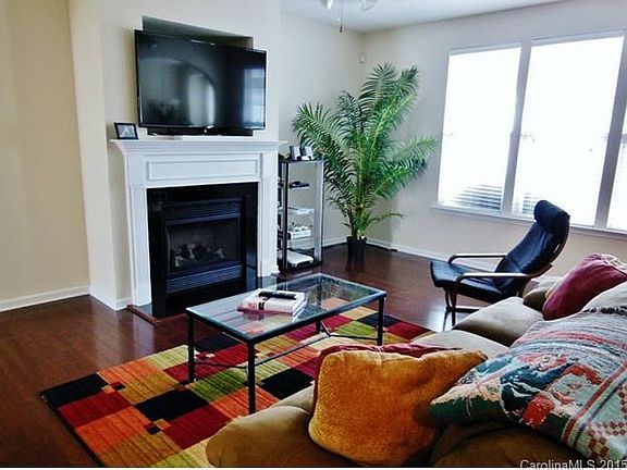 4th image of 1191 Crown Vista Dr