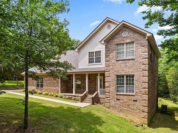 3rd image of 35 Wildwood Dr