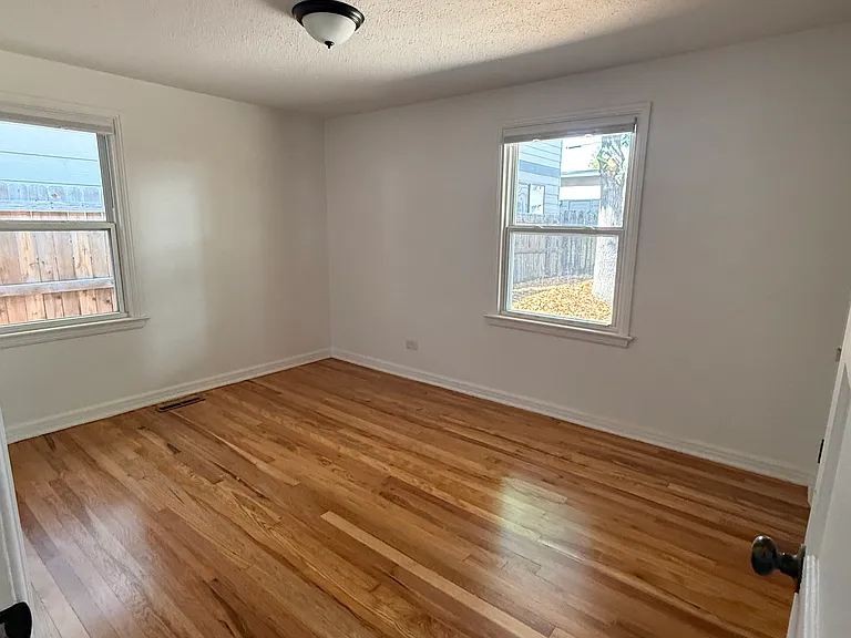 1317 Zenobia St — Photo 4