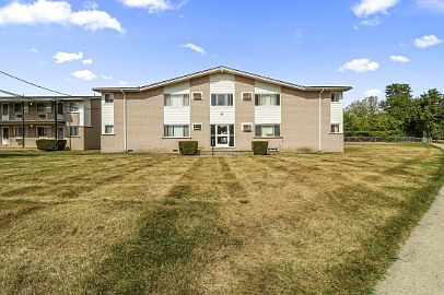 1st image of 720 Harrison Blvd APT 20