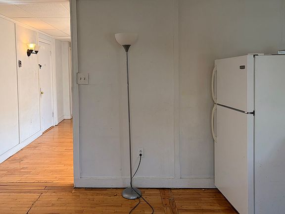 5th image of 91 Pleasant St #21