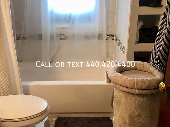 5th image of 1307 W 102nd St Unit 1309-3