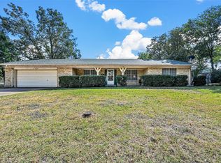 712 Chambers Creek Dr, Everman, TX 76140