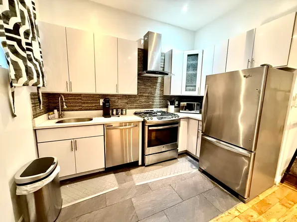 595 Greene Avenue image 2 of 7