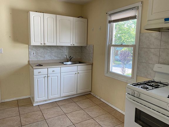 2nd image of 0 Lexington Ave