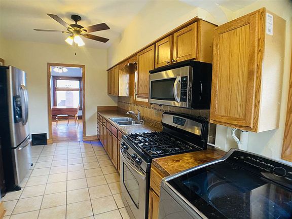 4th image of 705 W Welsh St