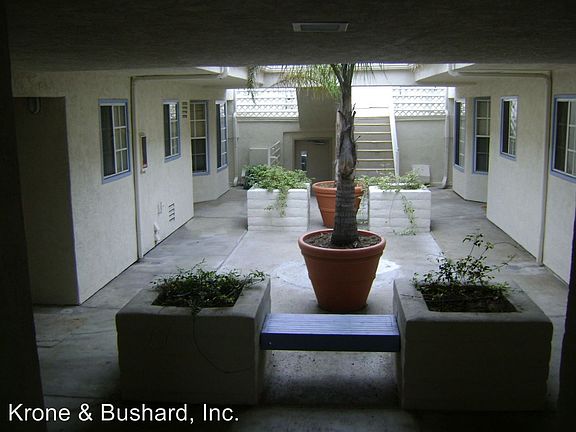 2nd image of 740 Georgia St APT L