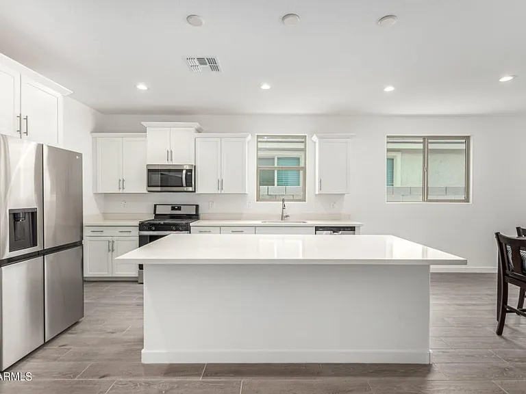 10773 W Baden St — Photo 5