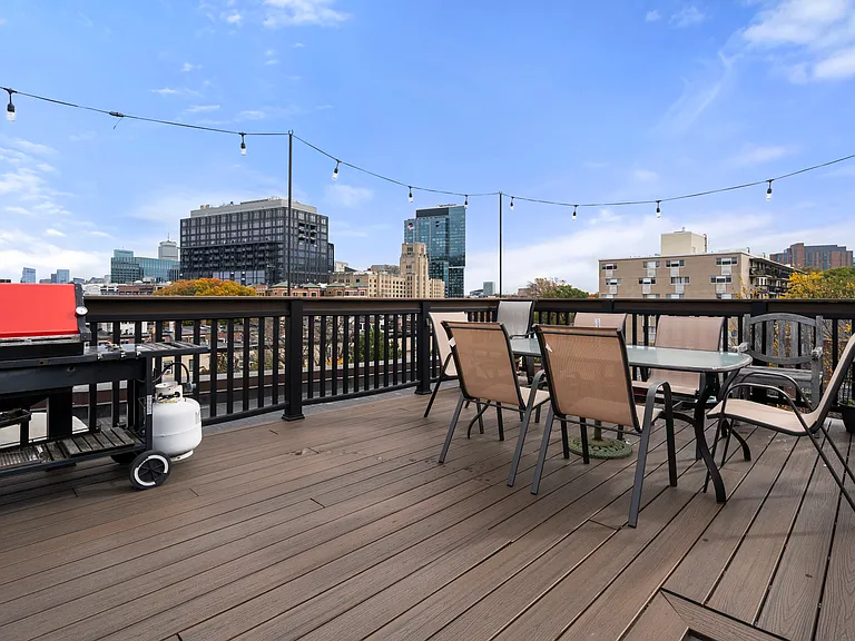 1011 Beacon St #4 — Photo 16