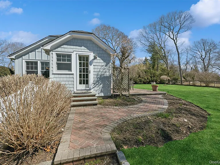 250 Oak Rd — Photo 16