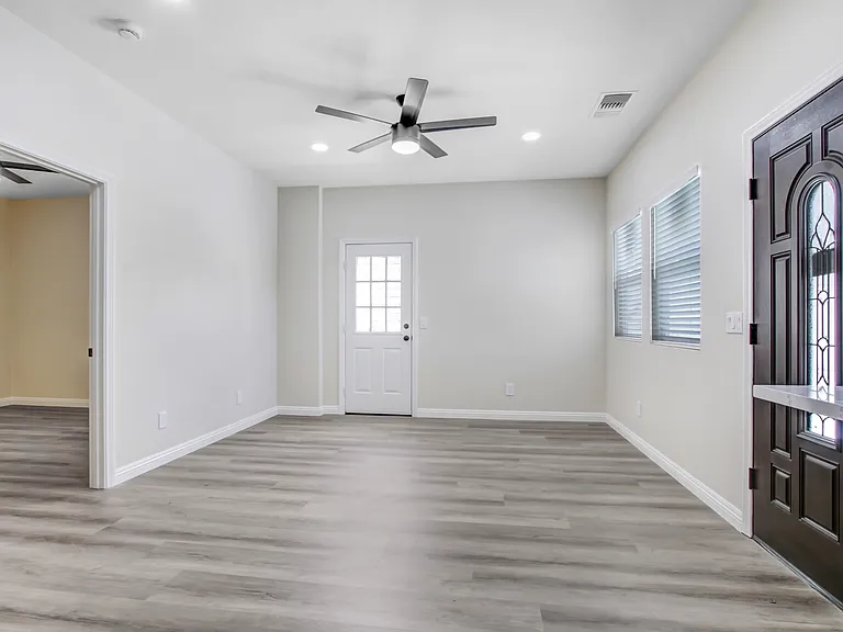 13046 Arapaho Rd — Photo 3