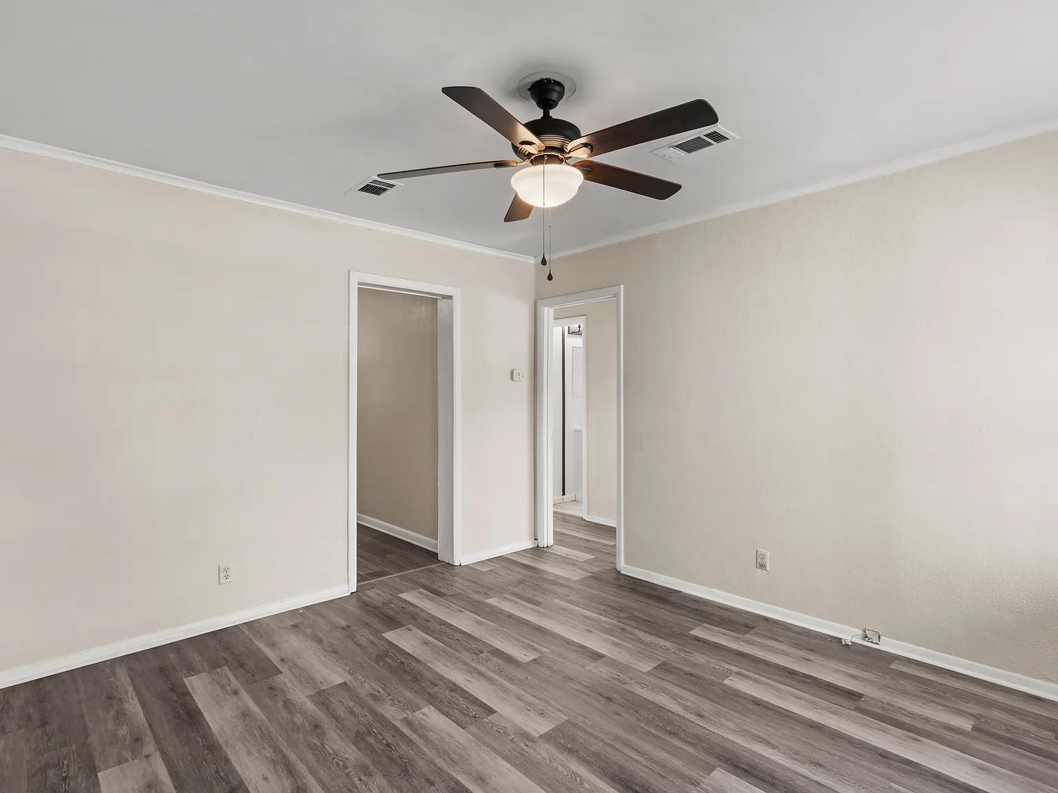 2 bed, 800 sqft, $1,550 — Photo 4