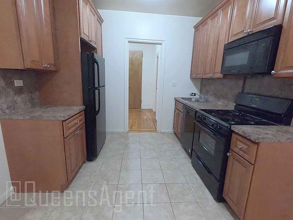 4th image of 41-00 43rd Ave #W22