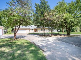 2 N Park Ct, Valley Center, KS 67147