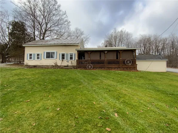 709 Lake Como Rd, Cortland, NY 13045