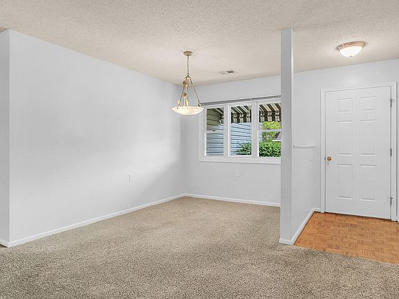 5th image of 209 S Woodgreen Way