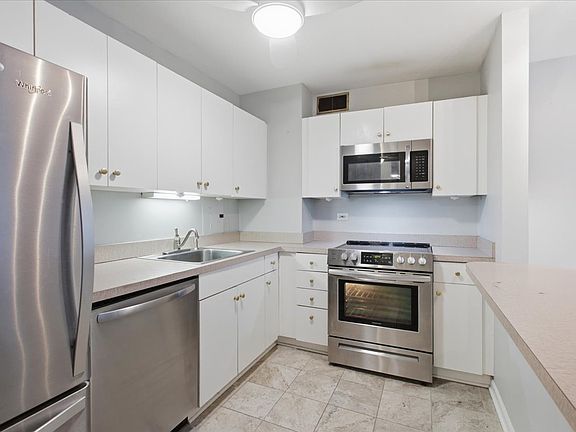 3rd image of 33 E Cedar St APT 5B