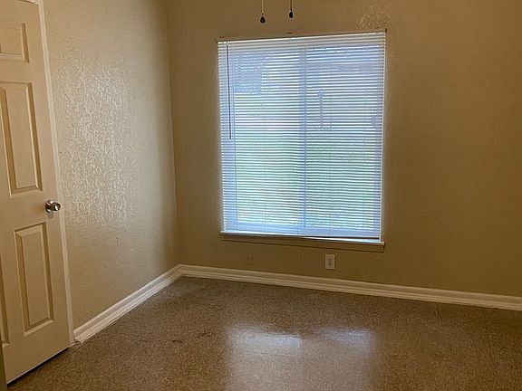 4th image of 155 POSTWOOD DR