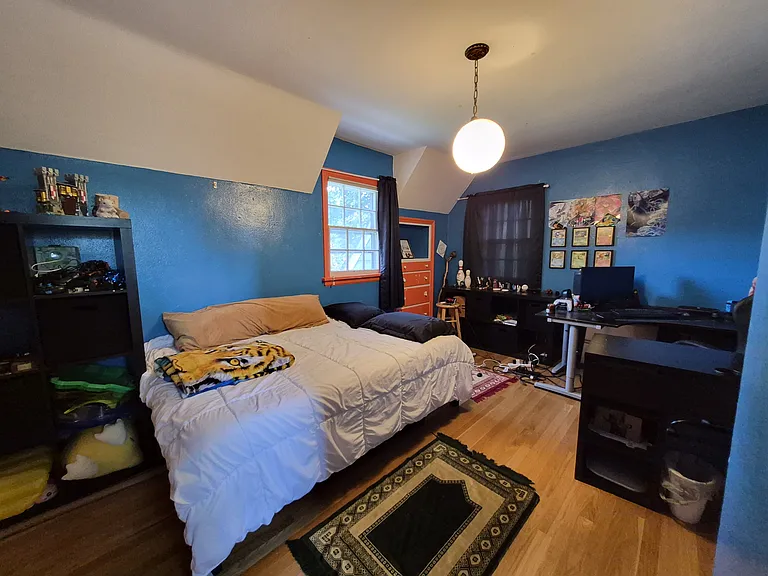 1122 E 6th St — Photo 39