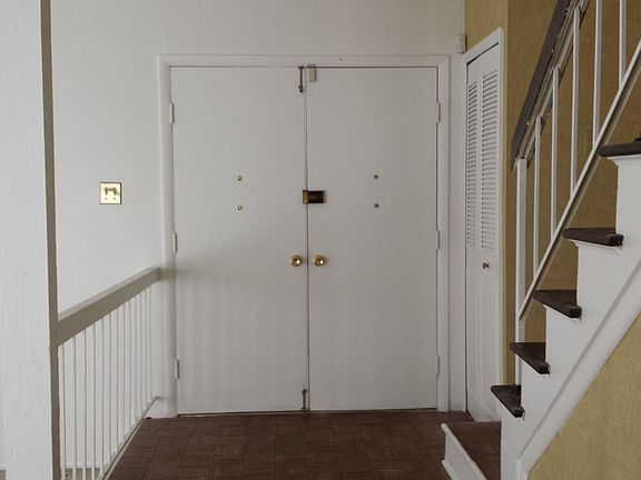 3rd image of 8702 Monmouth Dr