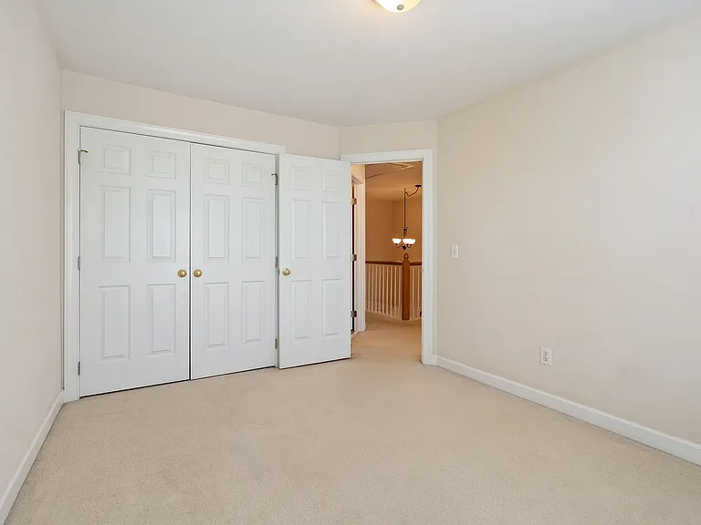 202 Greenview Dr — Photo 23