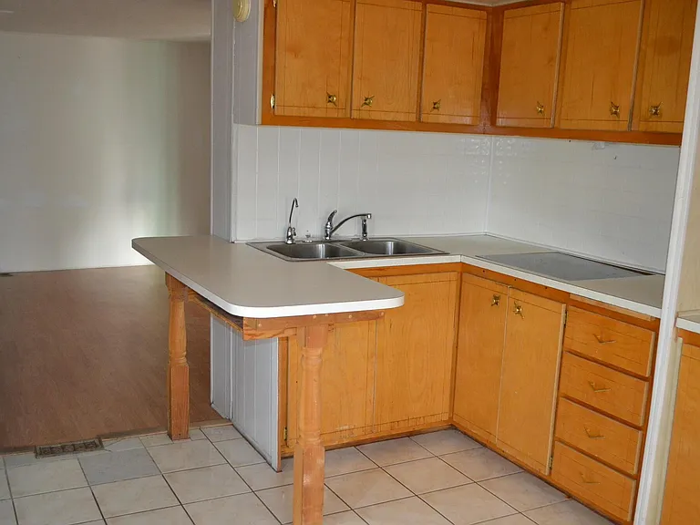 731 S 85th St — Photo 3