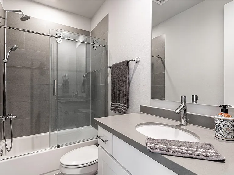 10939 Grove Tree Ln — Photo 11