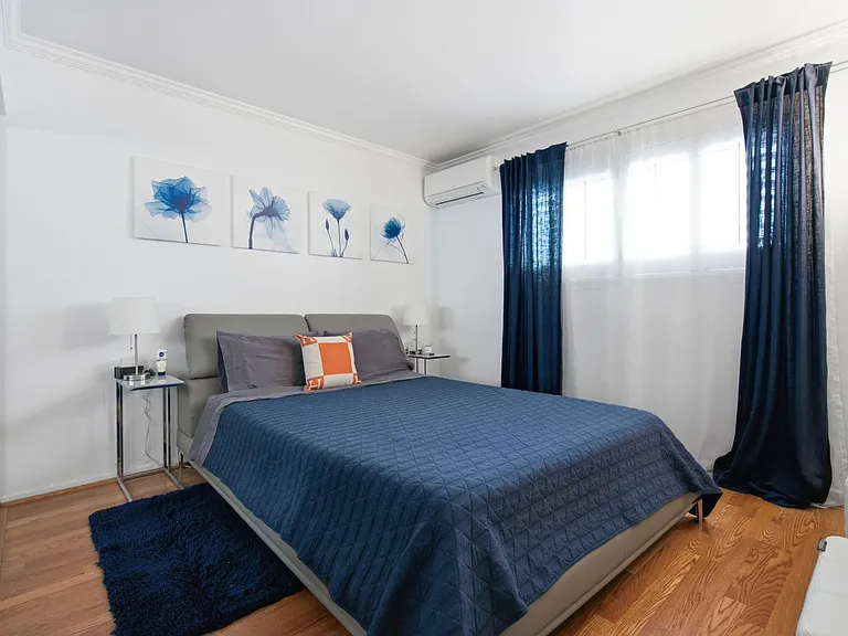 22030 Calvert St #6 — Photo 13