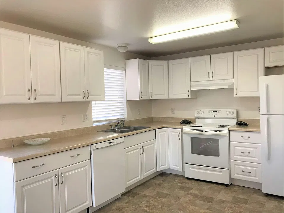1308 Ledwich Ave #2