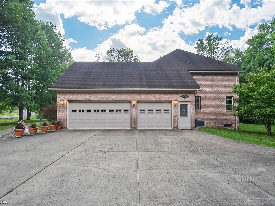 2754 Arabian Ln, Hubbard, OH 44425 Zillow