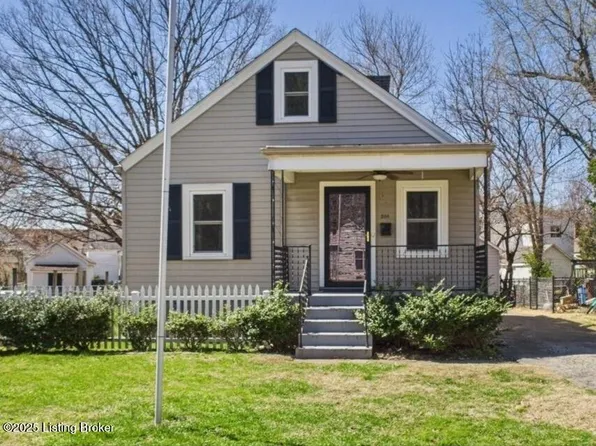 208 Exchange Ave, Saint Matthews, KY 40207