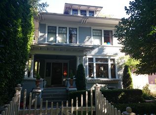 922 20th Ave E, Seattle, WA 98112