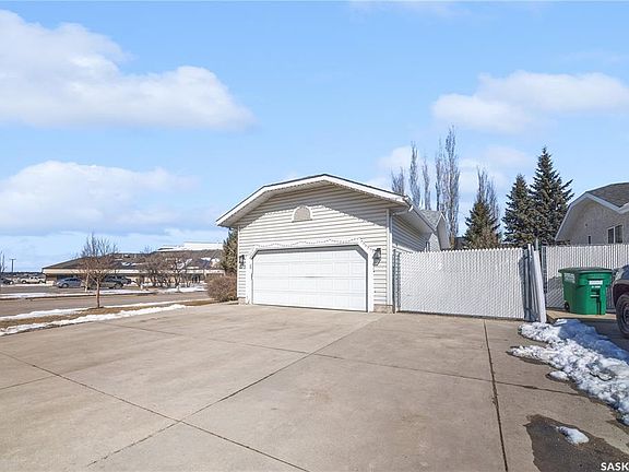 4th image of 203 Konihowski ROAD