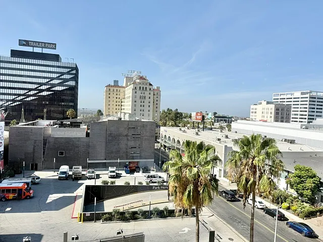 Amazing city views! Unit 603