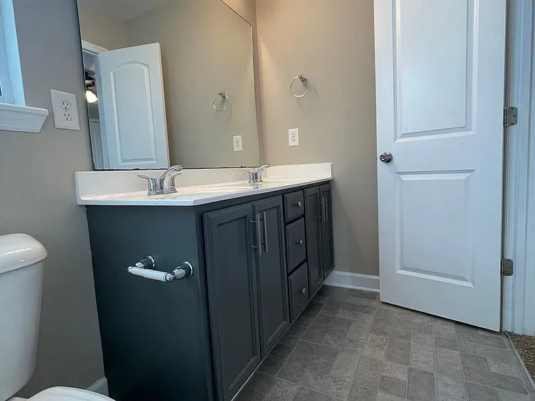 308 Sinclair Ln — Photo 21