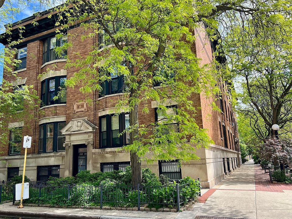 1st image of 2103 N Hudson Ave #1