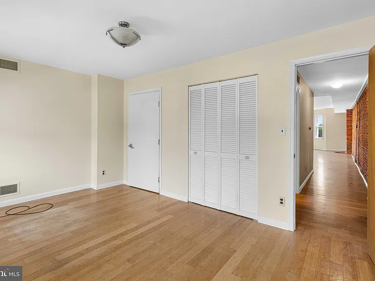 1016 Kirk Ave — Photo 11