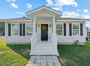 201 Spring Valley Cir, Azle, TX 76020