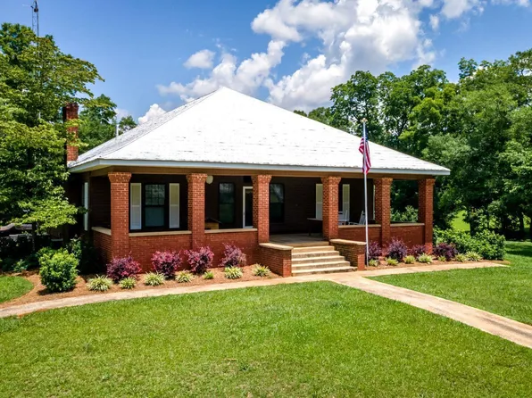 350 Talladega St, Lineville, AL 36266