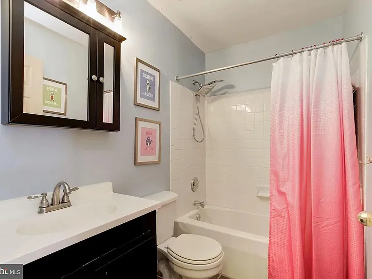 208 Goldsborough Dr — Photo 20
