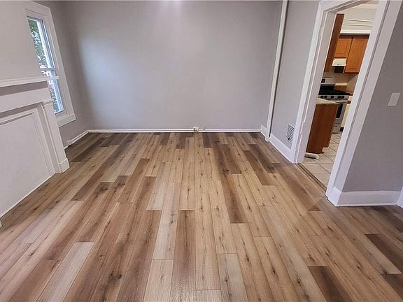 4th image of 60 Noxon St #B2