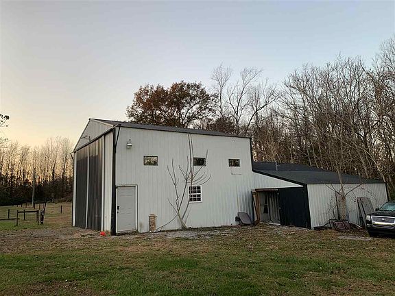 3rd image of 178 Sexton Ln