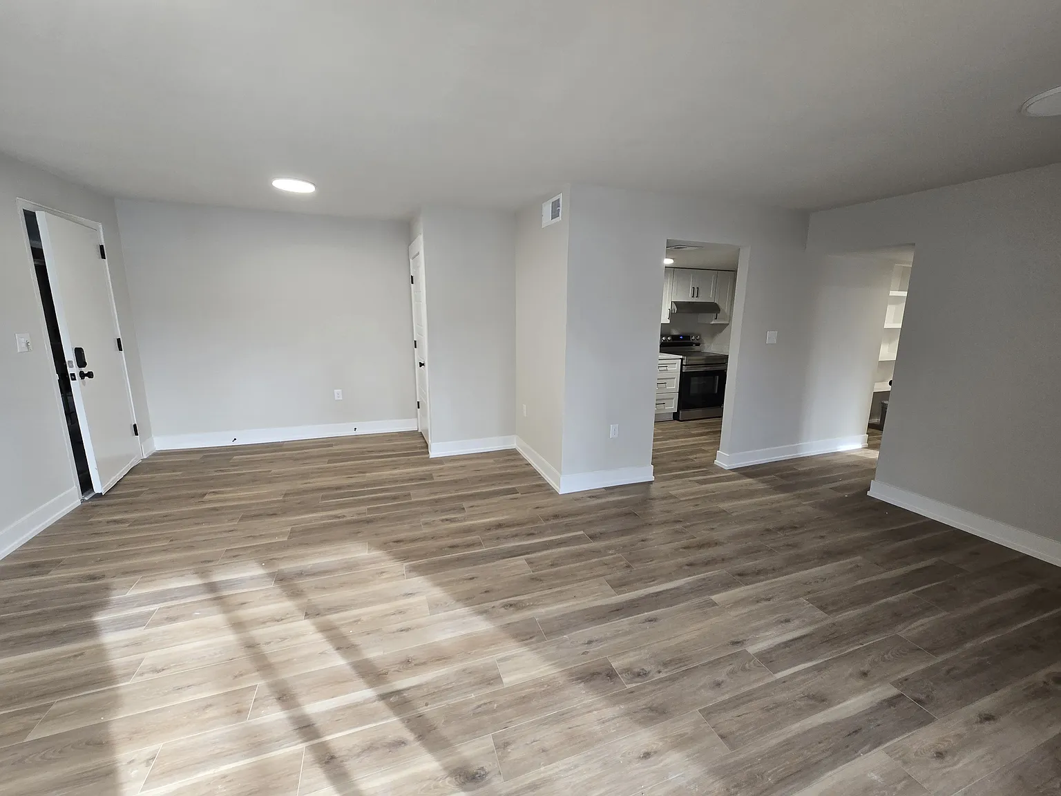 2 bed, 926 sqft, $1,475 — Photo 4