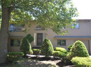 93 Hammond Rd, Centereach, NY 11720