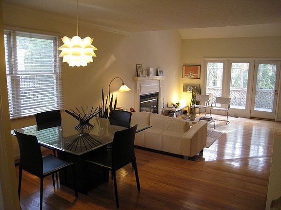 Luminous dining and Living area