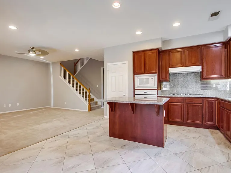 3567 Pebble St — Photo 8