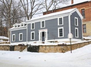 305 Fountain St, Mineral Point, WI 53565